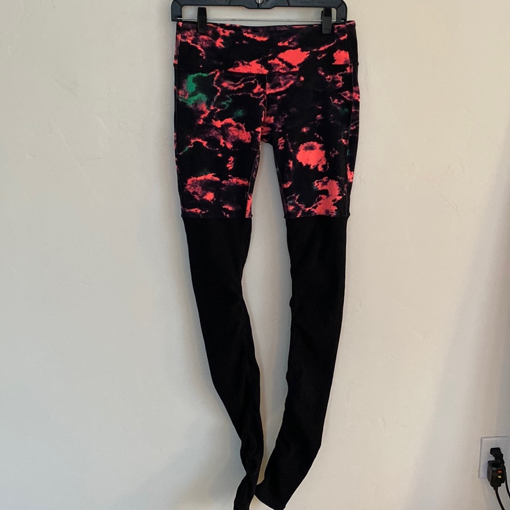 alo yoga leggings/tights excellent condition. Medium Retail $128